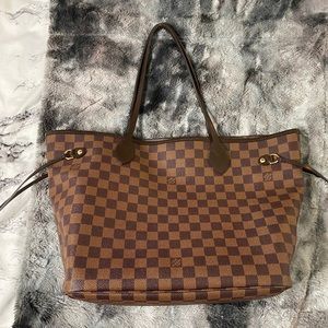 LV  Neverfull MM